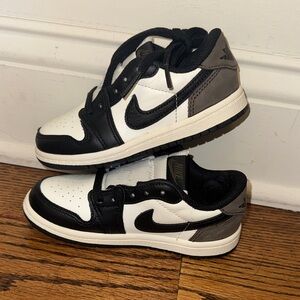 Nike Air Jordan Kids Sneakers size 9